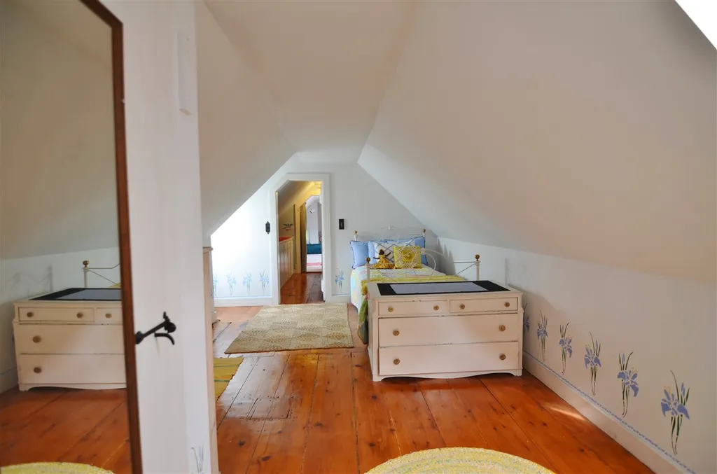 14 Rowell Road Newport NH 03773