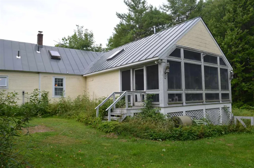 14 Rowell Road Newport NH 03773