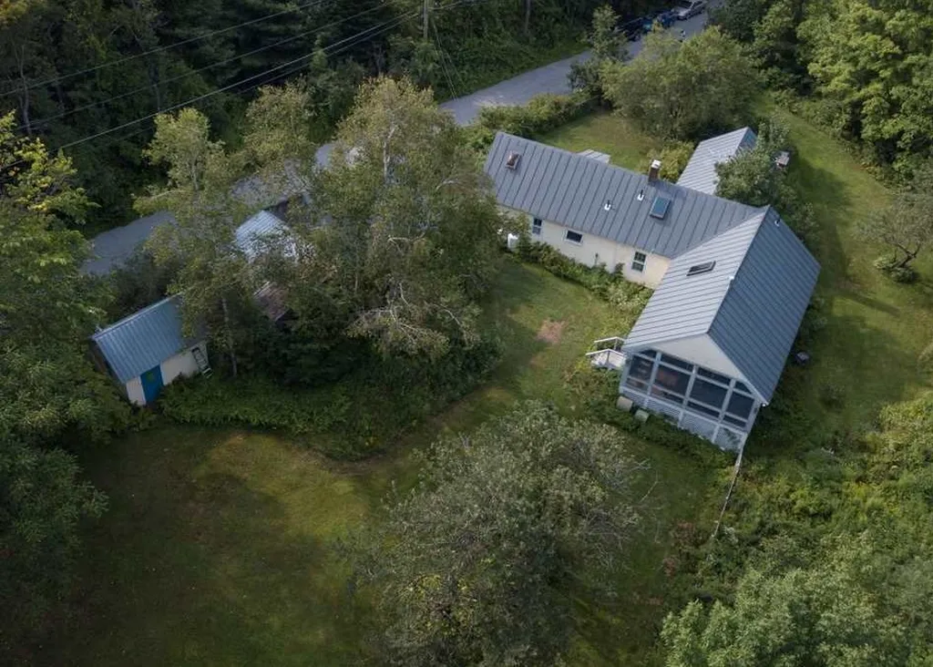 14 Rowell Road Newport NH 03773