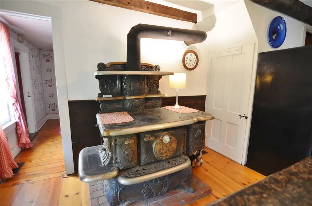 14 Rowell Road Newport NH 03773