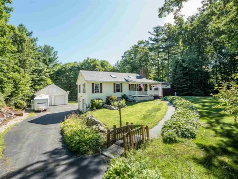 45 Elmer Avenue Hooksett NH 03106