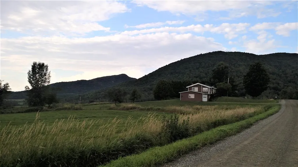 3846 Bear Mountain Road Newport Town VT 05857