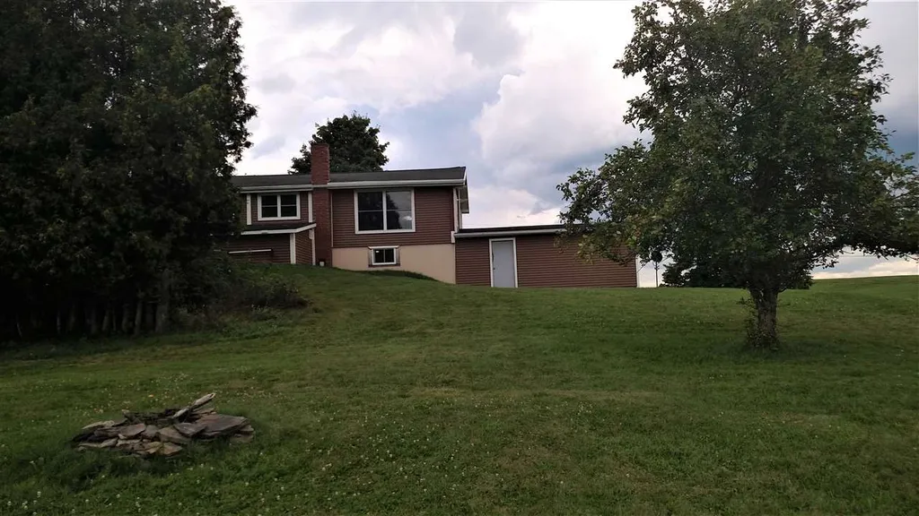 3846 Bear Mountain Road Newport Town VT 05857