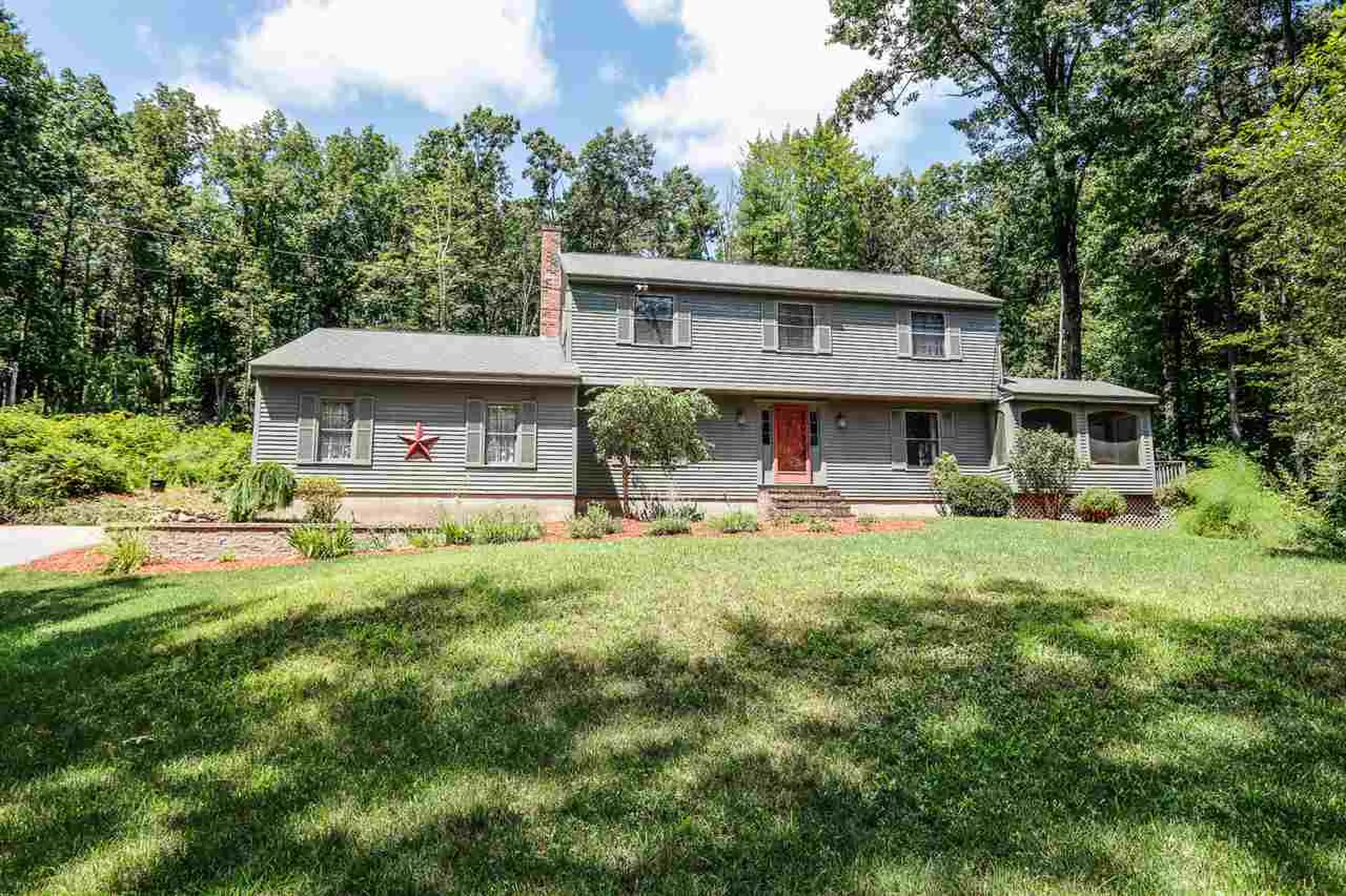 58 Alexander Road Londonderry NH 03053