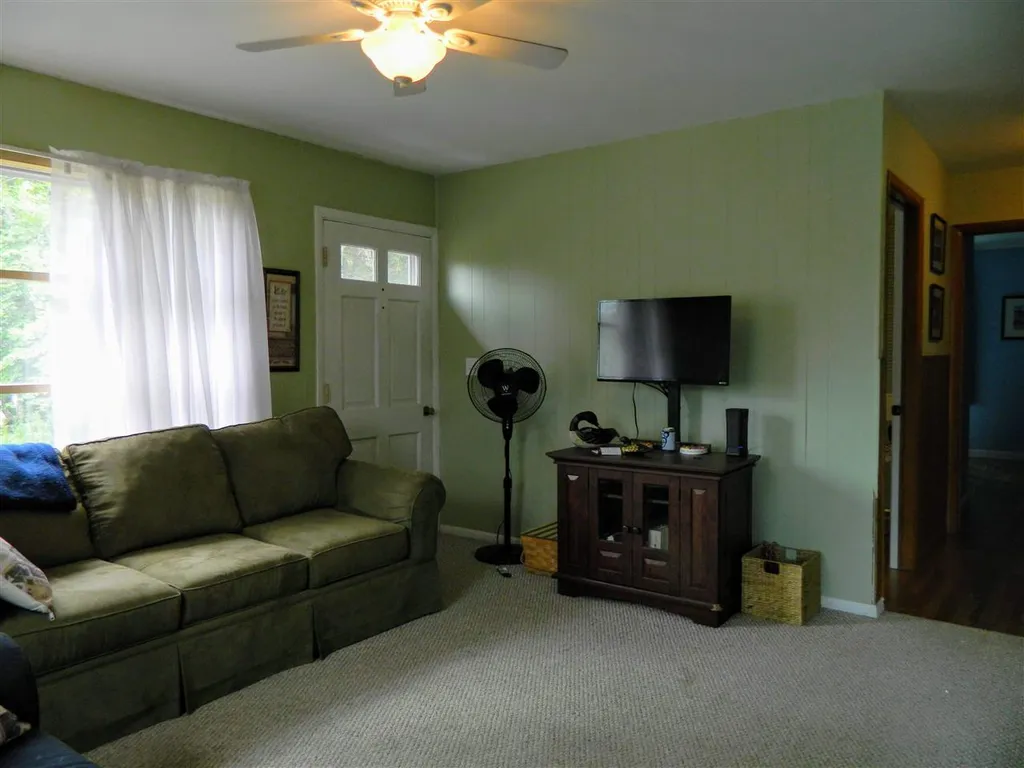 299 Paradise Drive Moultonborough NH 03254