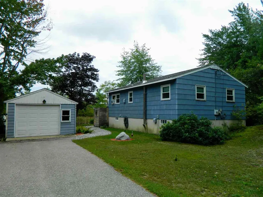299 Paradise Drive Moultonborough NH 03254