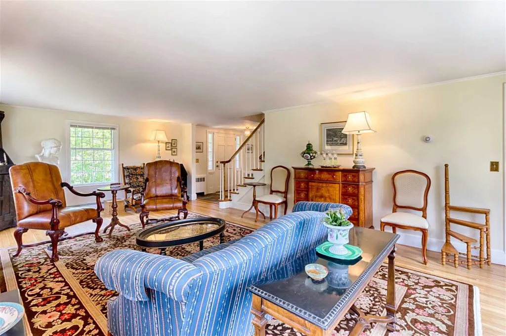 56 Pleasant Street Wolfeboro NH 03894