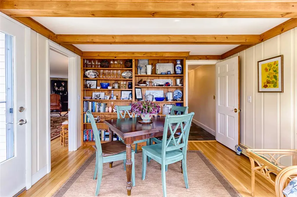 56 Pleasant Street Wolfeboro NH 03894