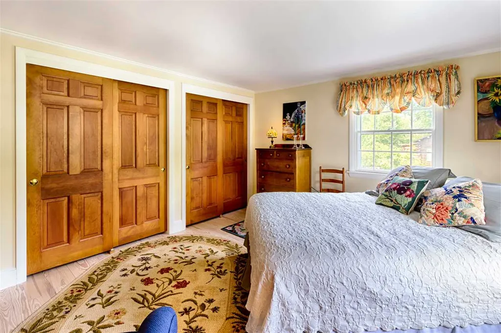 56 Pleasant Street Wolfeboro NH 03894