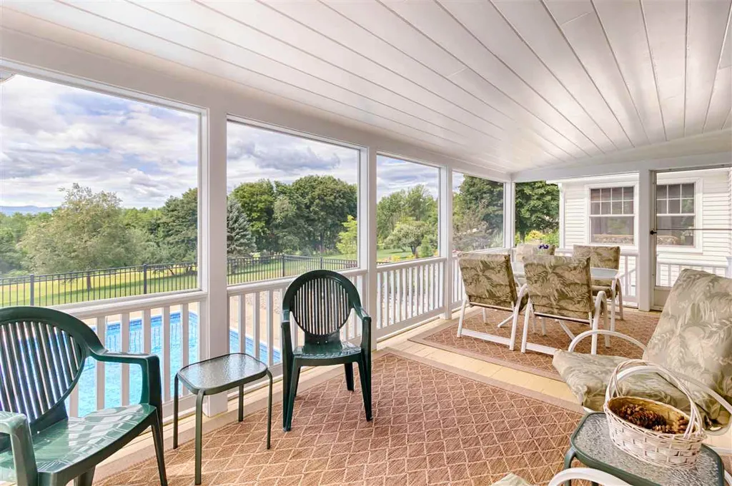 56 Pleasant Street Wolfeboro NH 03894