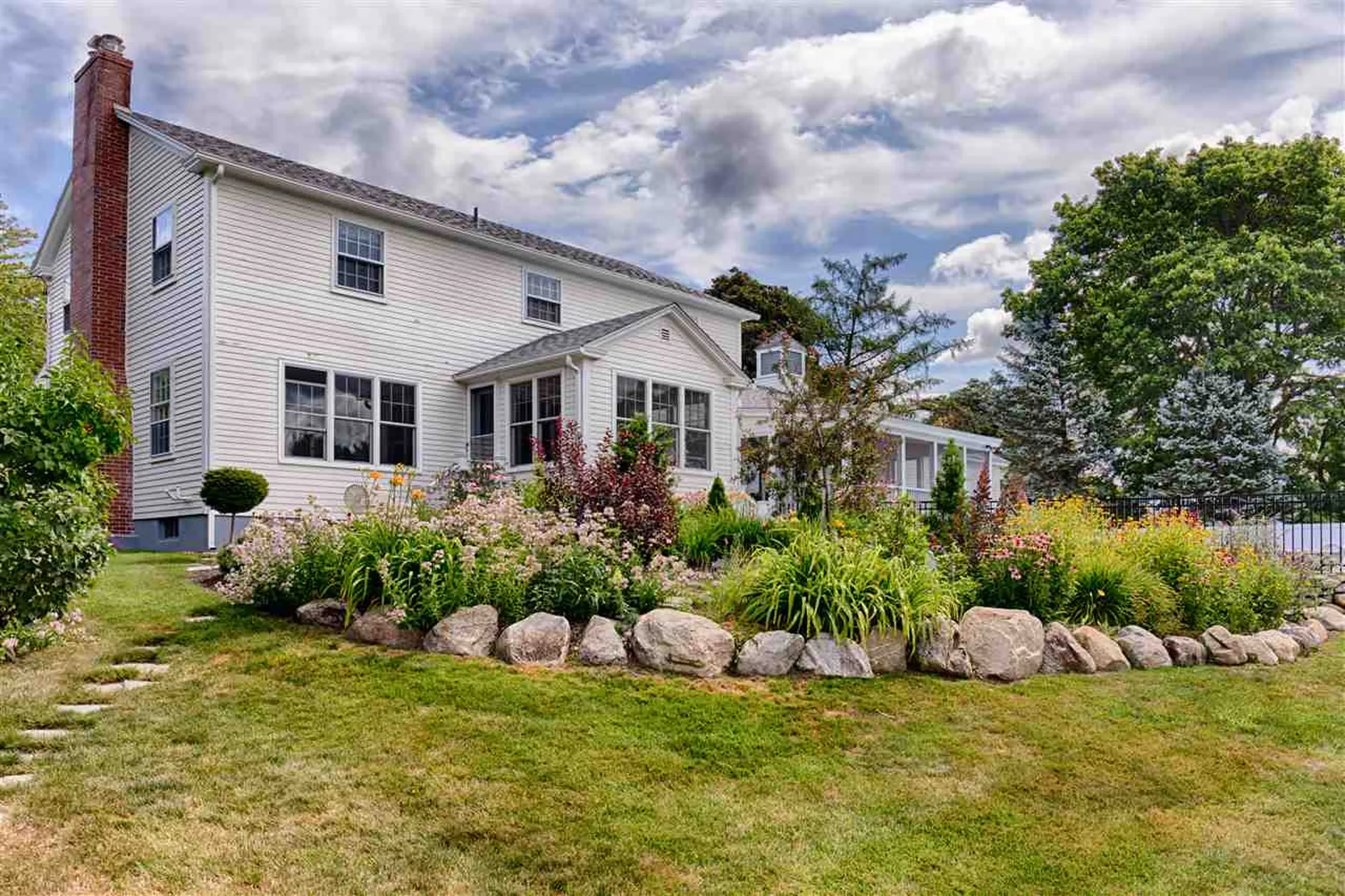 56 Pleasant Street Wolfeboro NH 03894