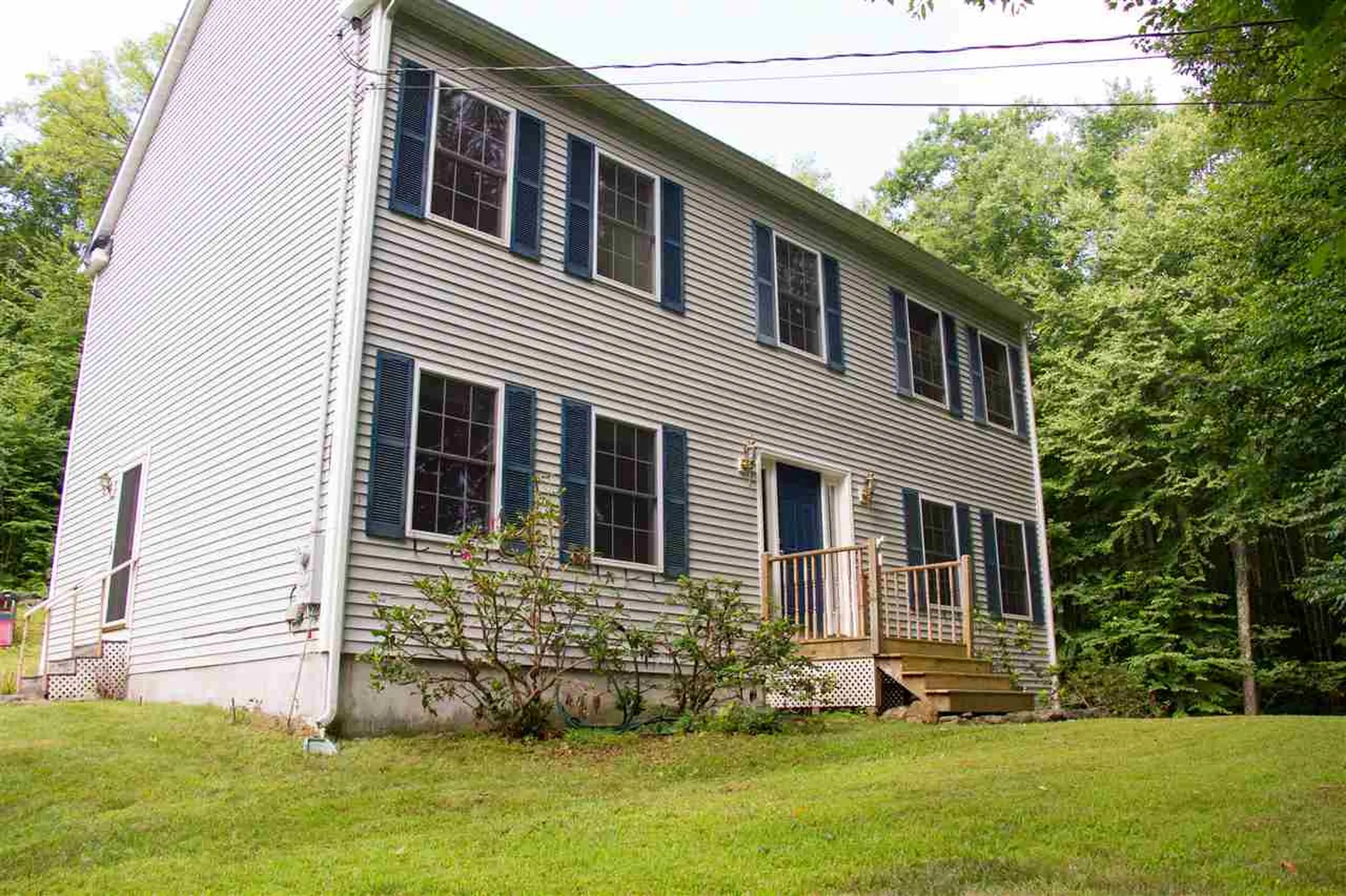 34 Scribner Road Raymond NH 03077