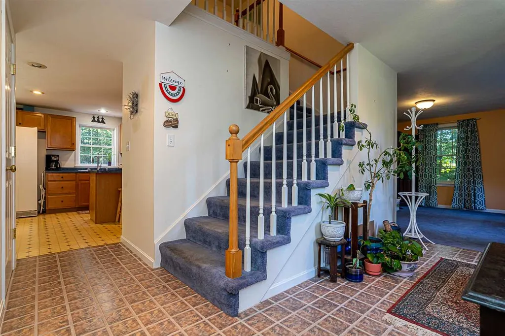 15 Lavoie Drive Nottingham NH 03290