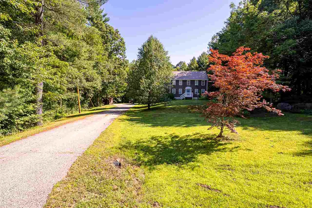 15 Lavoie Drive Nottingham NH 03290