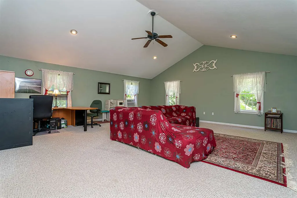15 Lavoie Drive Nottingham NH 03290