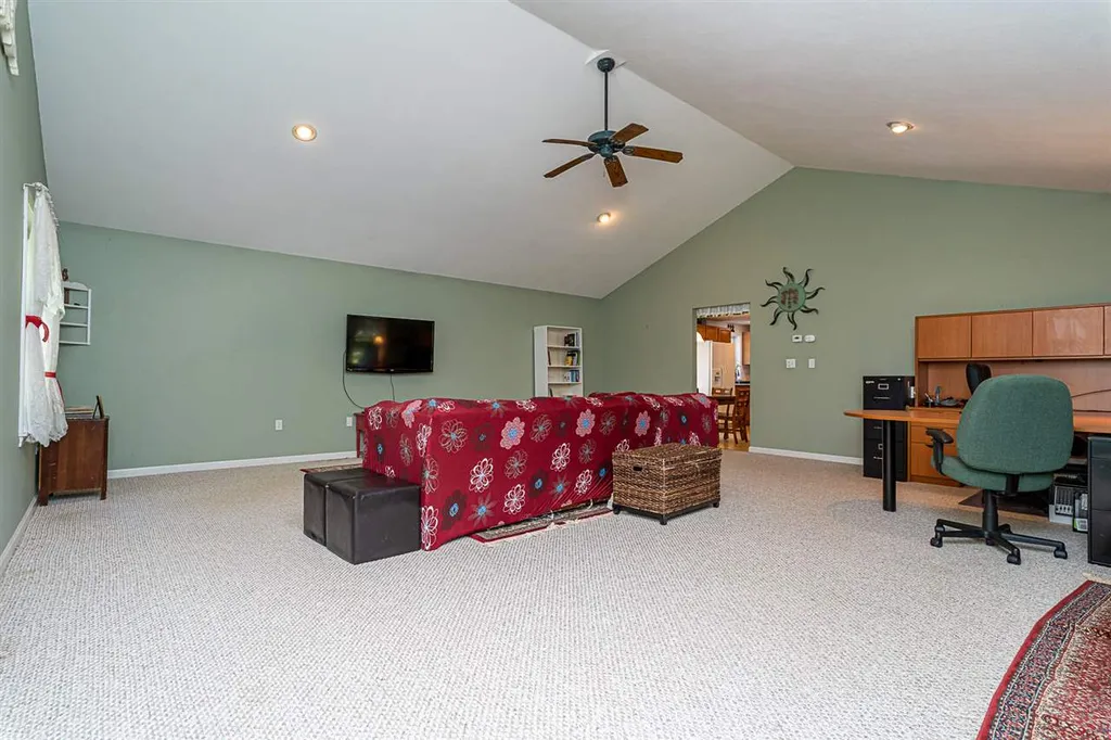 15 Lavoie Drive Nottingham NH 03290