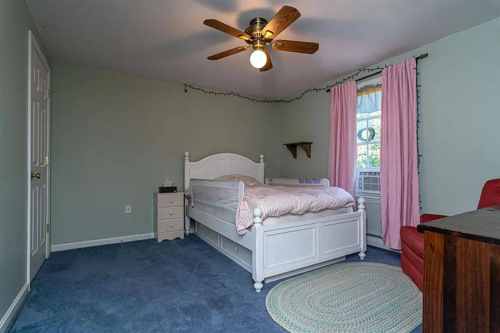 15 Lavoie Drive Nottingham NH 03290