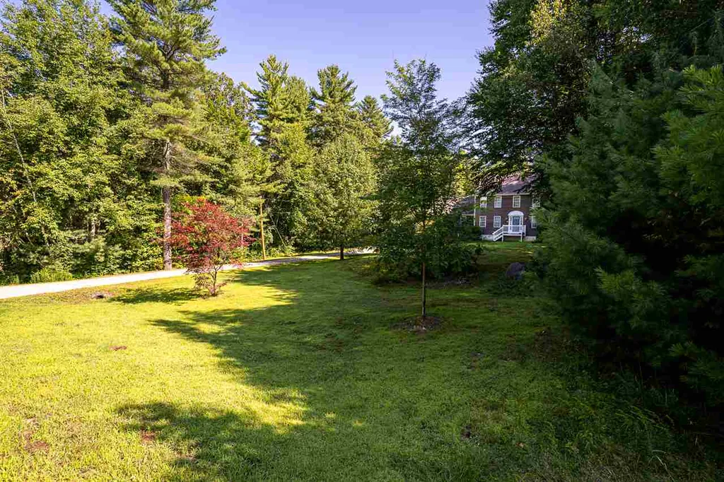 15 Lavoie Drive Nottingham NH 03290