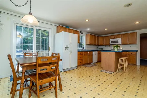15 Lavoie Drive Nottingham NH 03290