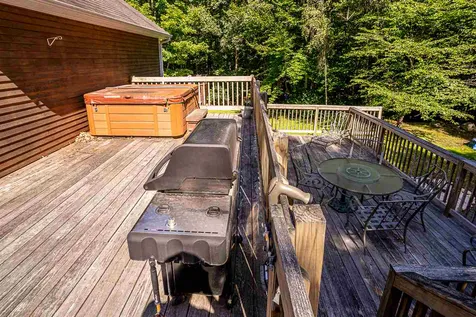 15 Lavoie Drive Nottingham NH 03290