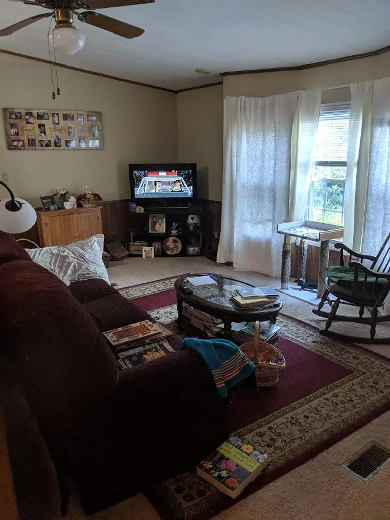 28 Donald Drive Goffstown NH 03045