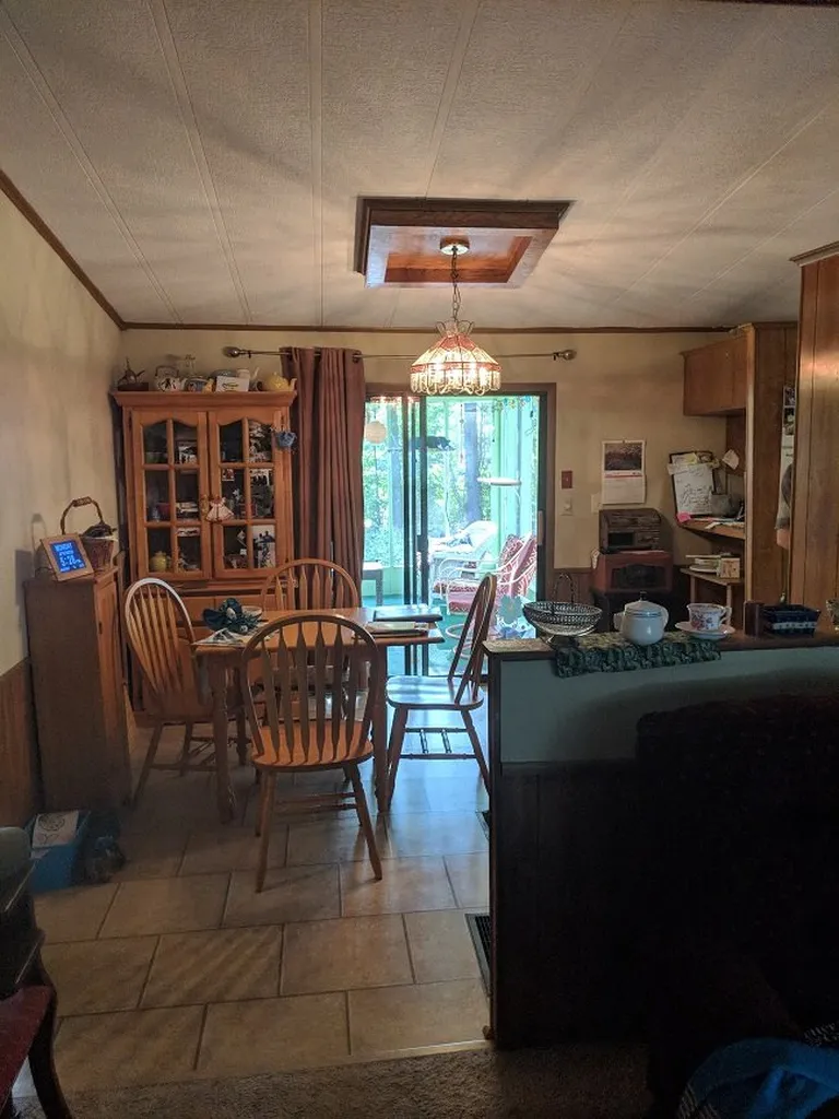 28 Donald Drive Goffstown NH 03045