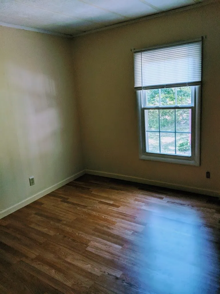 28 Donald Drive Goffstown NH 03045