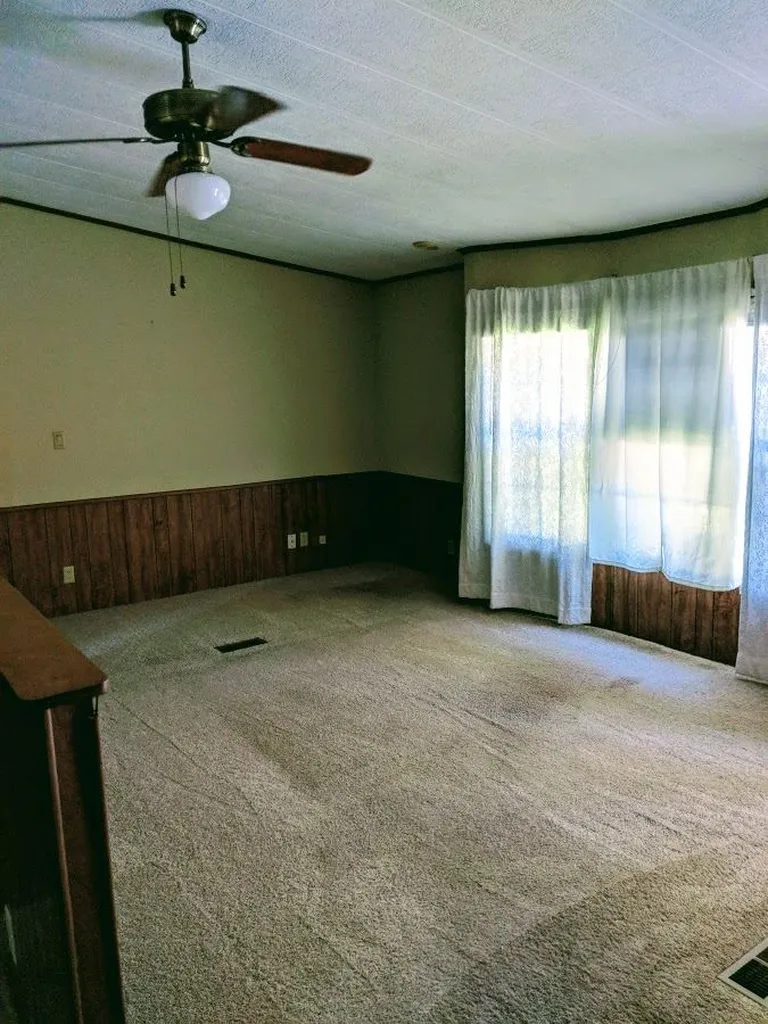 28 Donald Drive Goffstown NH 03045