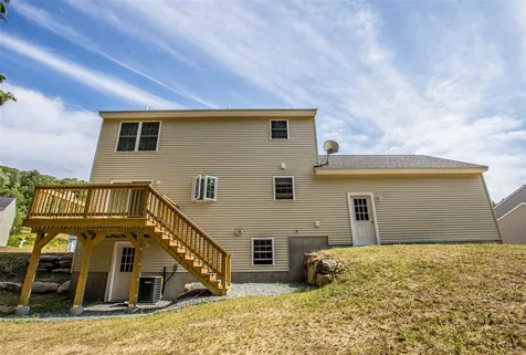 9 Richfield Way Wilton NH 03086