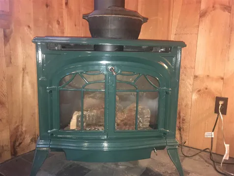 88 Howes Loop Wilmington VT 05363