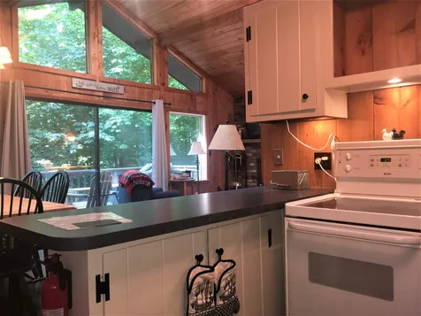 88 Howes Loop Wilmington VT 05363