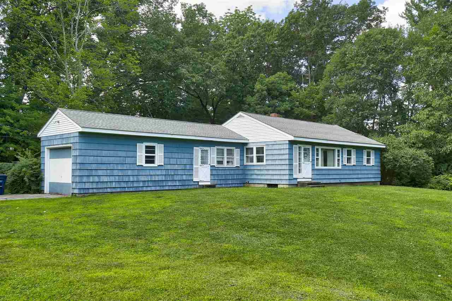 151 Pine Hill Road Nashua NH 03063