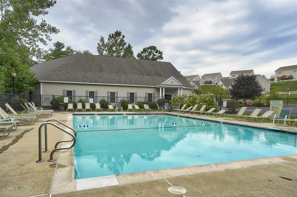 10a Chandler Court Hudson NH 03051