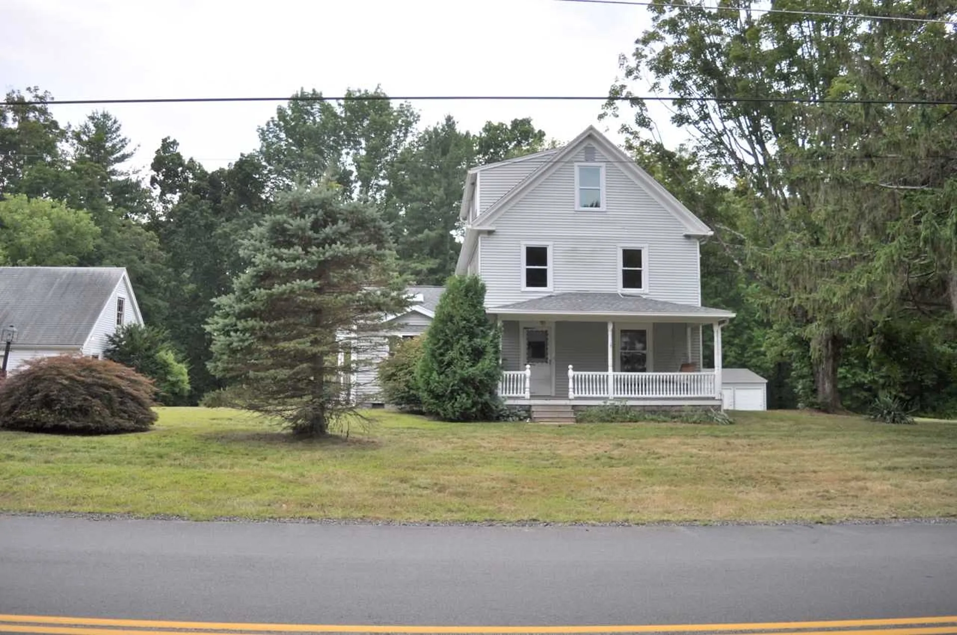 27 Powwow River Road East Kingston NH 03827