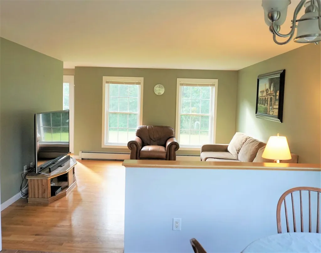 208 Winding Hill Road Northwood NH 03261
