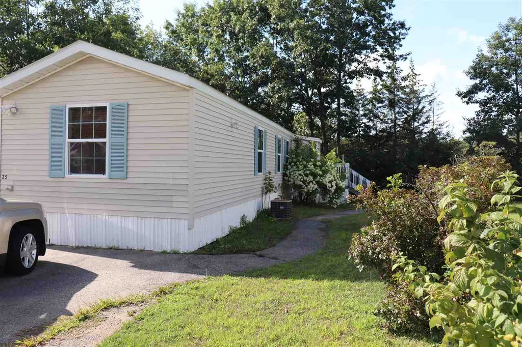 25 West Lane Rochester NH 03867