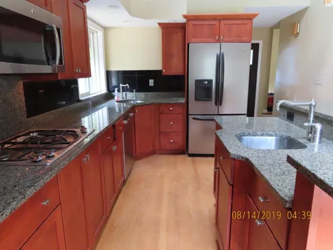 24 Easthill Drive Hudson NH 03051