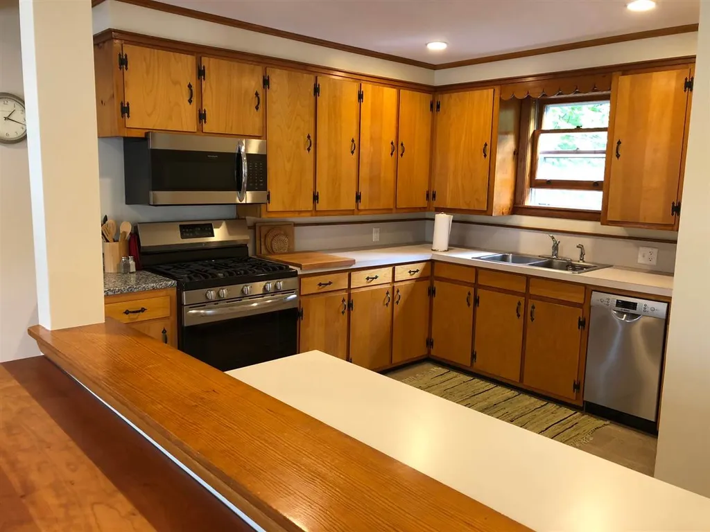 143 2nd Street Newport City VT 05855