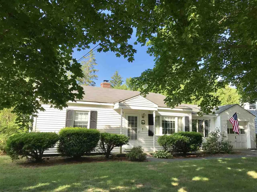 8 Conant Drive Concord NH 03301