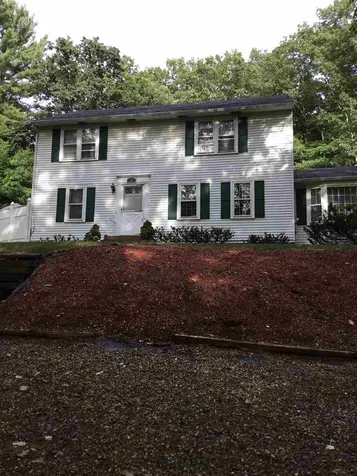 12 King Edward Drive Londonderry NH 03053