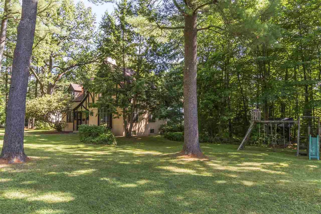 16 Kensington Road Concord NH 03301
