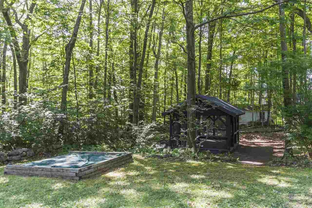 16 Kensington Road Concord NH 03301