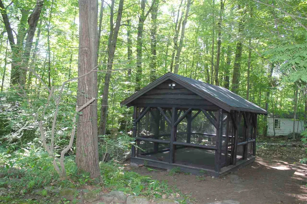 16 Kensington Road Concord NH 03301
