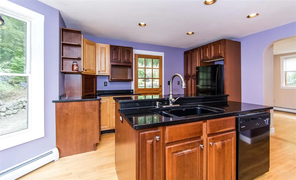 32 Spring Street Newmarket NH 03857