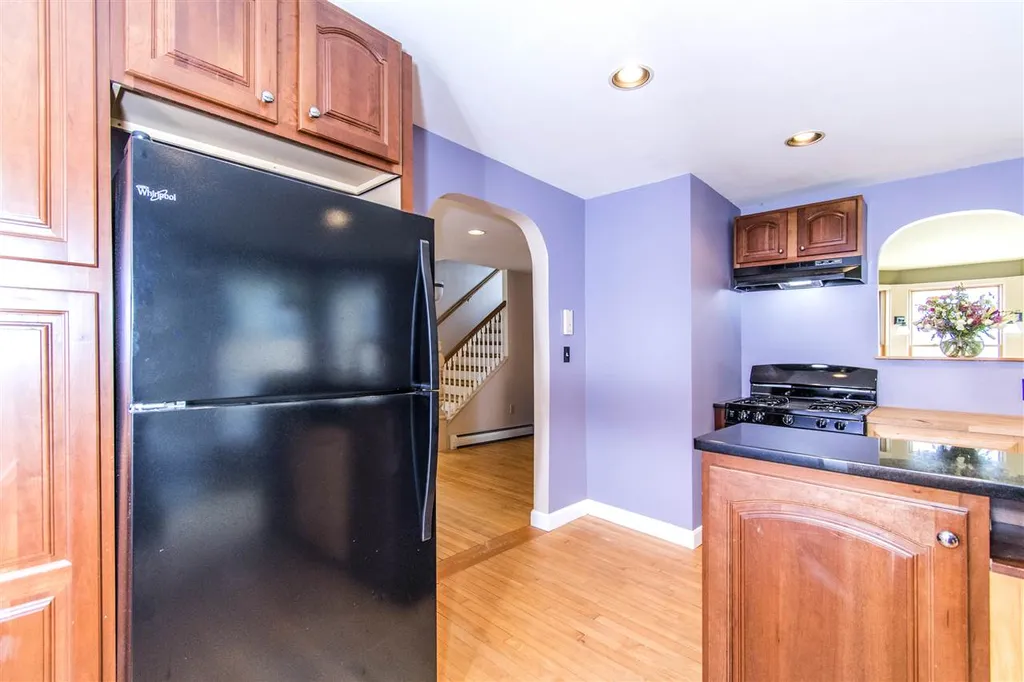 32 Spring Street Newmarket NH 03857