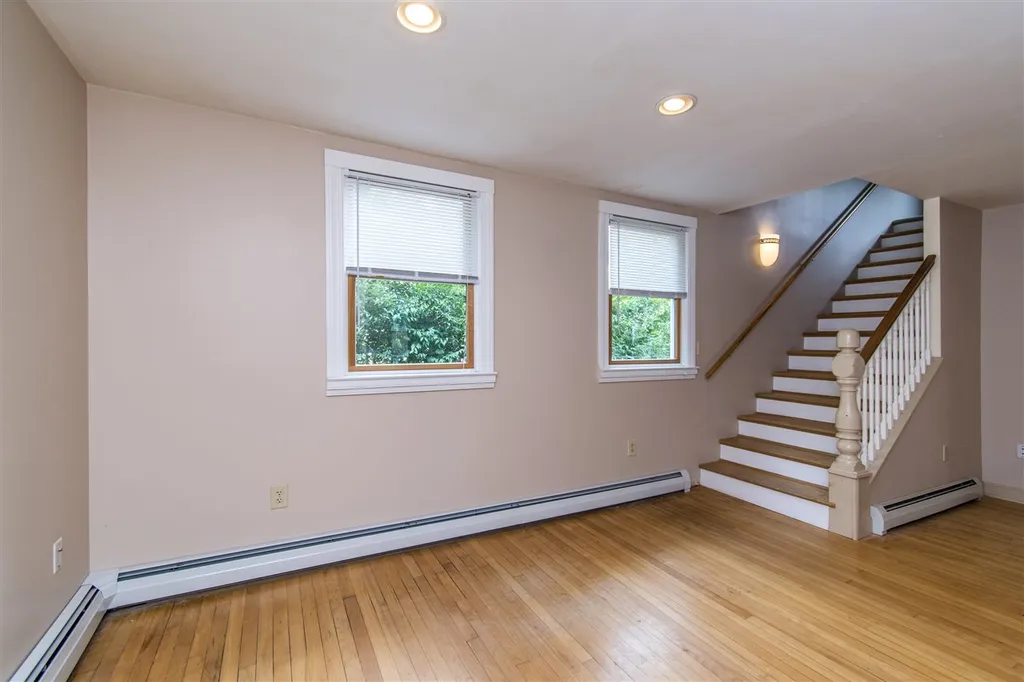 32 Spring Street Newmarket NH 03857