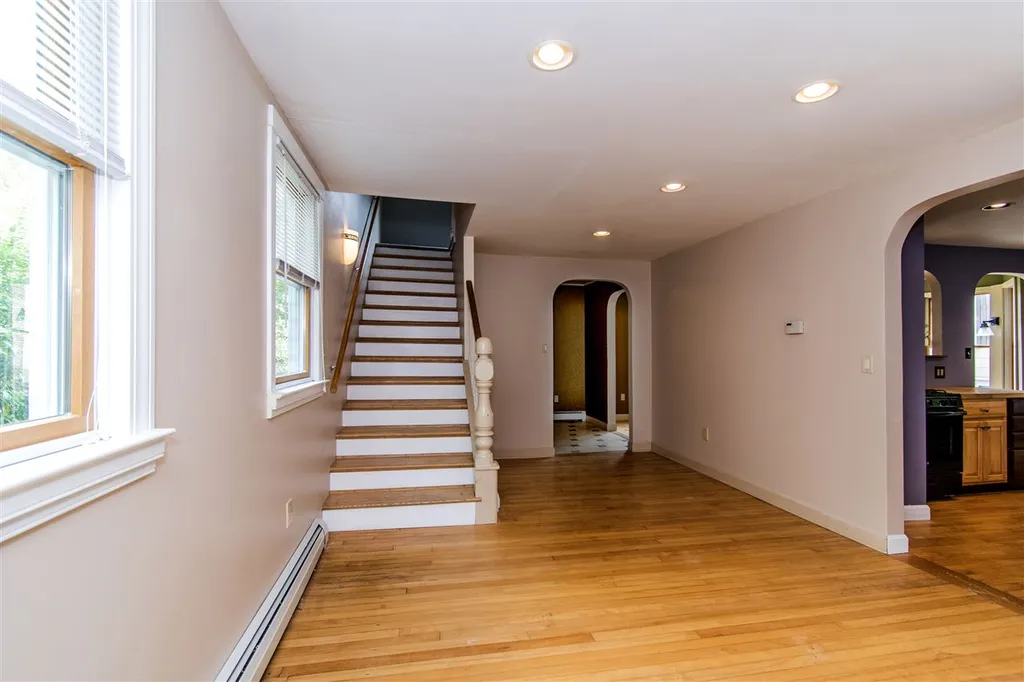 32 Spring Street Newmarket NH 03857