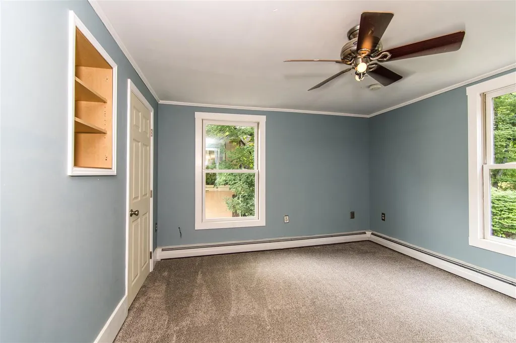 32 Spring Street Newmarket NH 03857