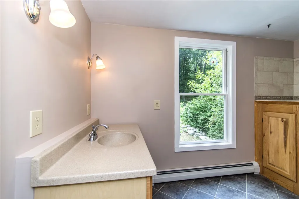 32 Spring Street Newmarket NH 03857
