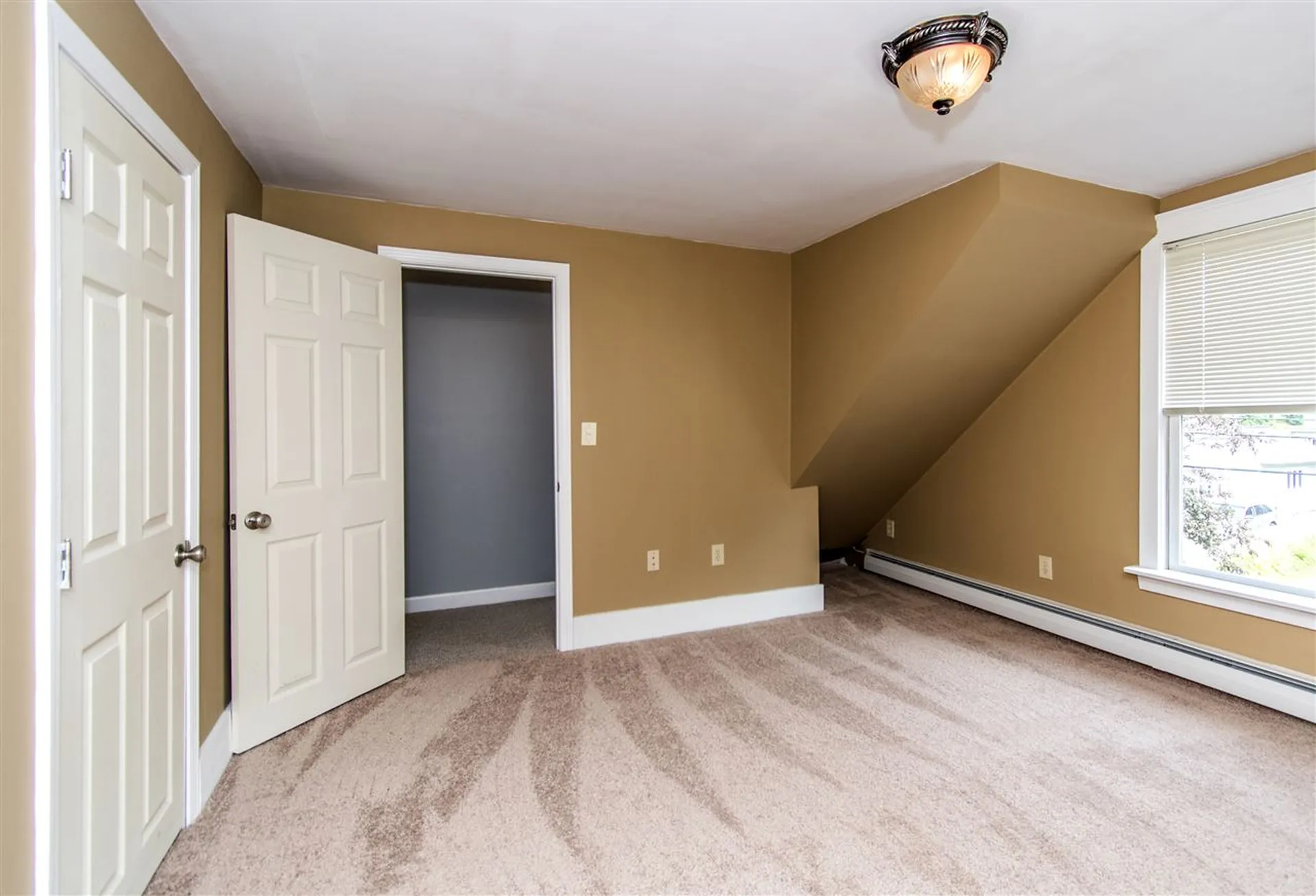 32 Spring Street Newmarket NH 03857